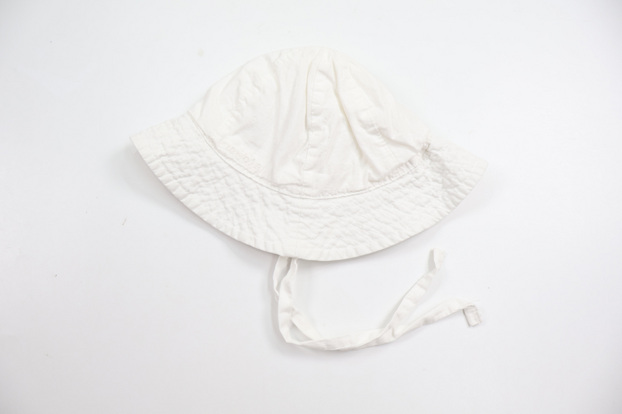 Solhatt från Newbie - Storlek 40/42 - Vit