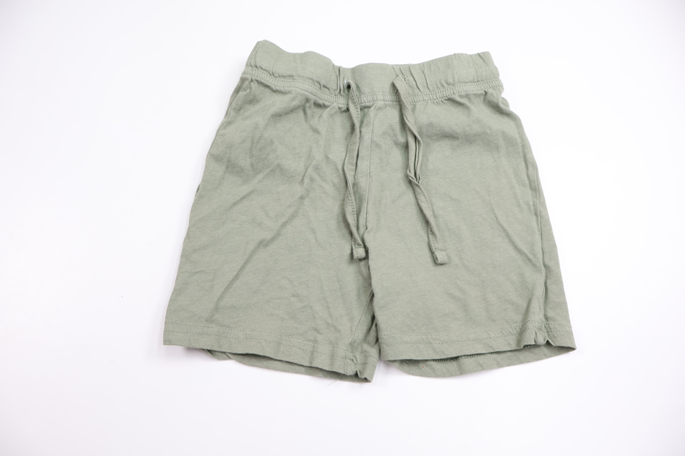 Shorts från Okänt - Storlek 98/104 - Grön