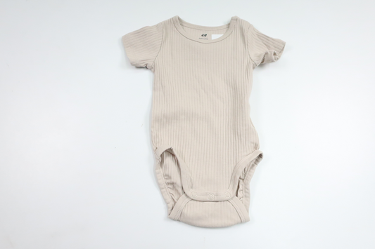 Ribbad body från H&M - Storlek 62 - Beige