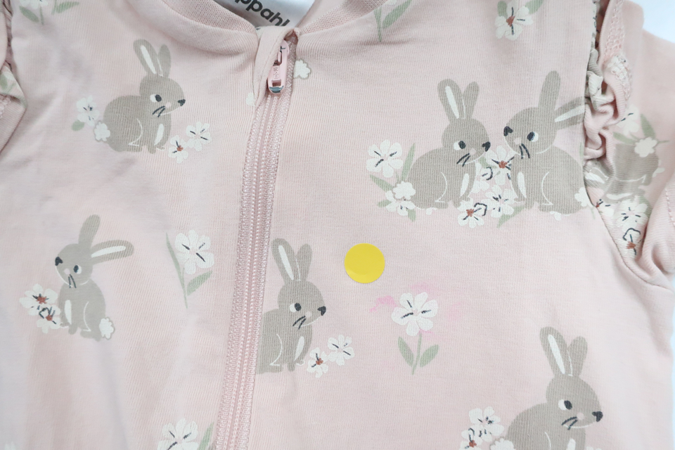 Pyjamas med kaniner från Kappahl - Storlek 62 - Rosa