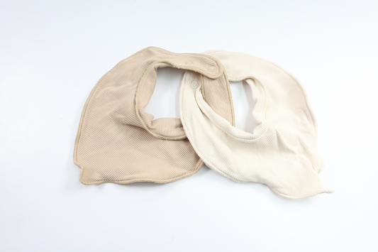 Tvåpack haklappar från Lindex - Storlek One size - Beige