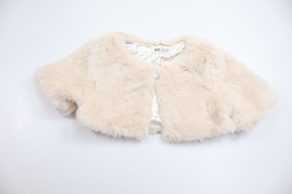 Bolero i fuskpäls från H&M - Storlek 110/116 - Benvit