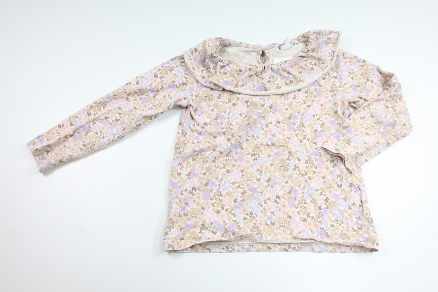 Blommig tröja med volang från Lindex - Storlek 122 - Multi