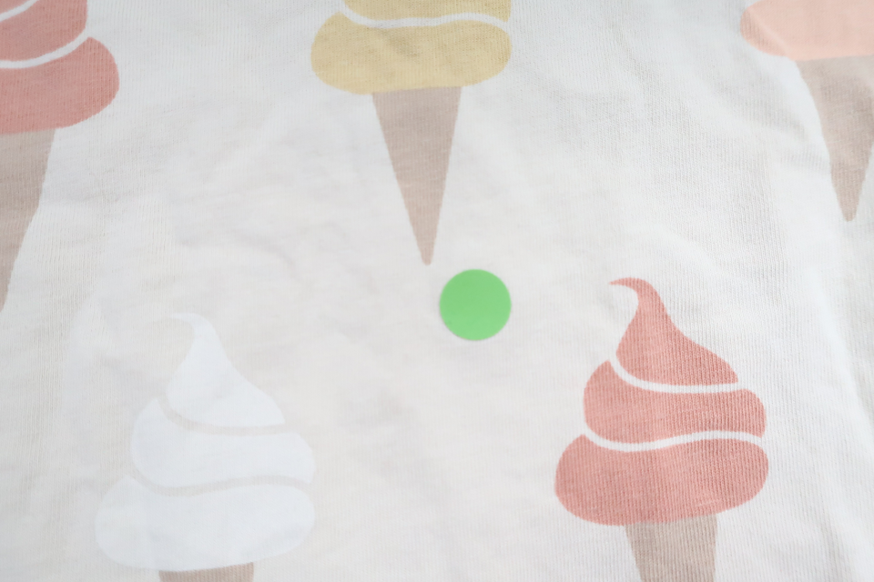 T-shirt med glassar från Lindex - Storlek 122/128 - Benvit