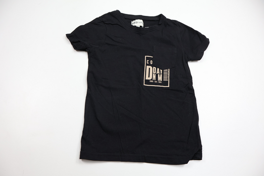 T-shirt från Denim Day - Storlek 110/116 - Svart