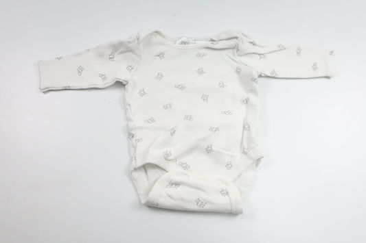 Body från Zara - Storlek 56 - Vit