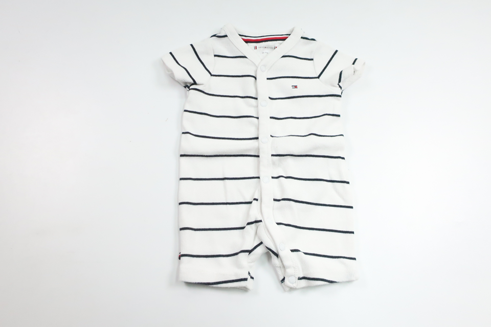 Ribbad randig jumpsuit från Tommy Hilfiger - Storlek 62 - Vit