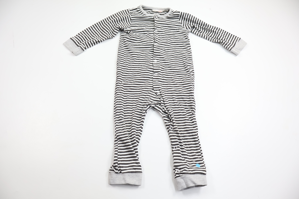 Randig pyjamas från H&M - Storlek 86 - Grå