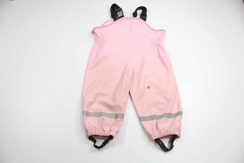 Regnbyxor från Helly Hansen - Storlek 86 - Rosa