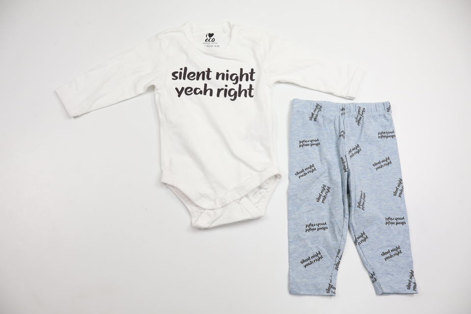 Body med byxor från ICA I Love Eco - Storlek 62 - Vit