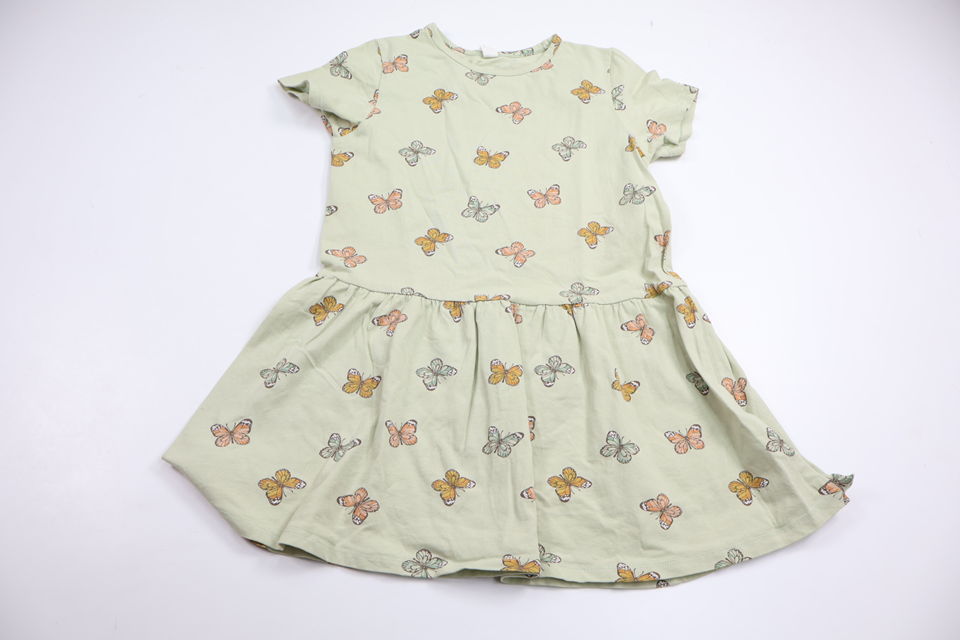 Klänning från Åhléns - Storlek 110/116 - Grön