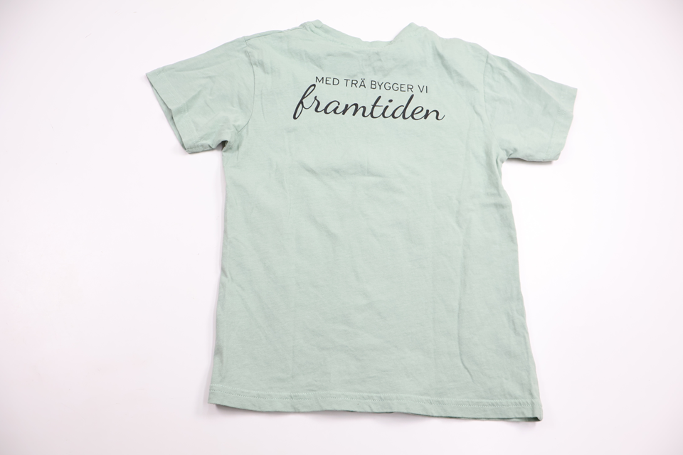 T-shirt från Derome - Storlek 122/128 - Grön