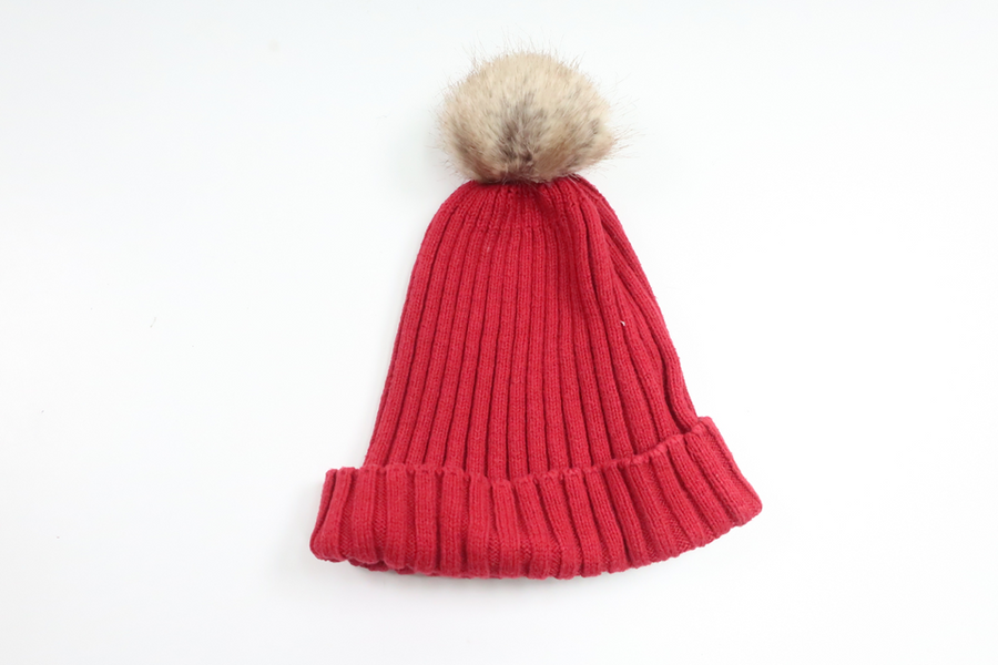 Mössa med tofs från H&M - Storlek 86/892 - Röd