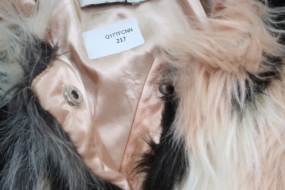 Jacka i fuskpäls från Name It - Storlek 110 - Multi