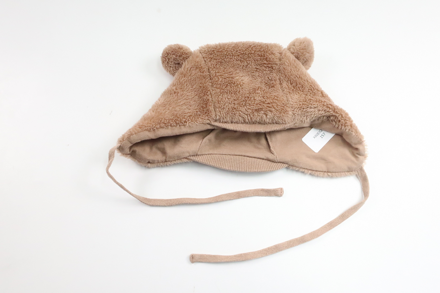 Fleecemössa med öron från Åhléns - Storlek 38/40 - Beige