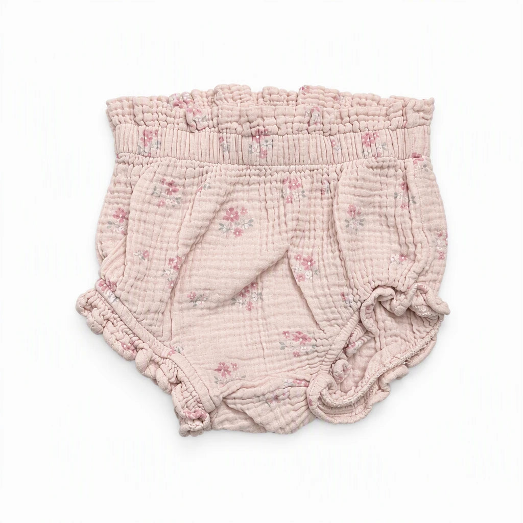 Blommiga babyshorts från Kappahl - Storlek 74 - Benvit