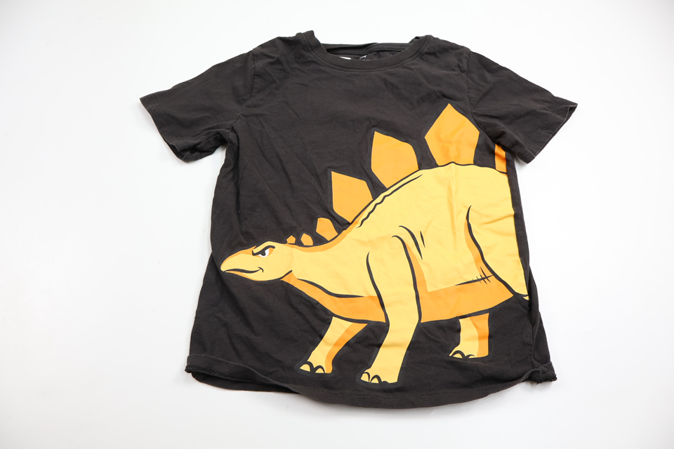 T-shirt från H&M - Storlek 122/128 - Grå